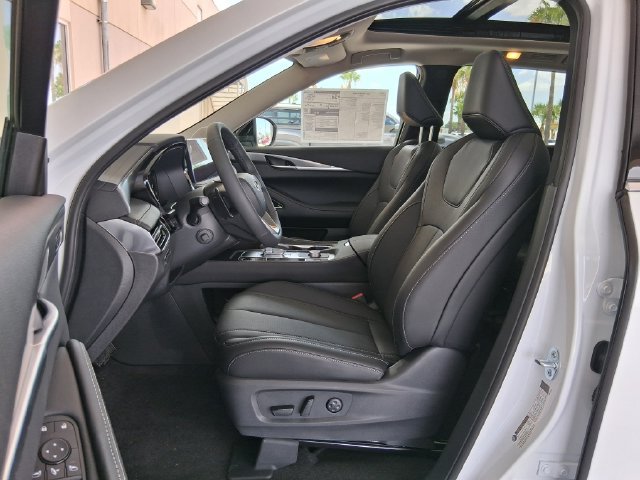 New 2027 INFINITI QX60 Luxe w/ Cargo Package FWD image 17