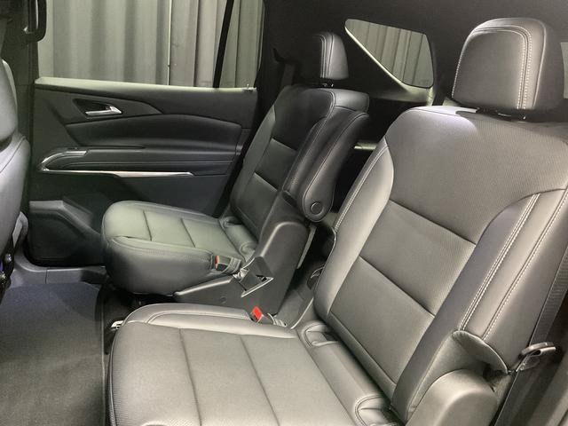 New 2026 Chevrolet Traverse LT w/ Sun and Wheel Package AWD/4WD image 10