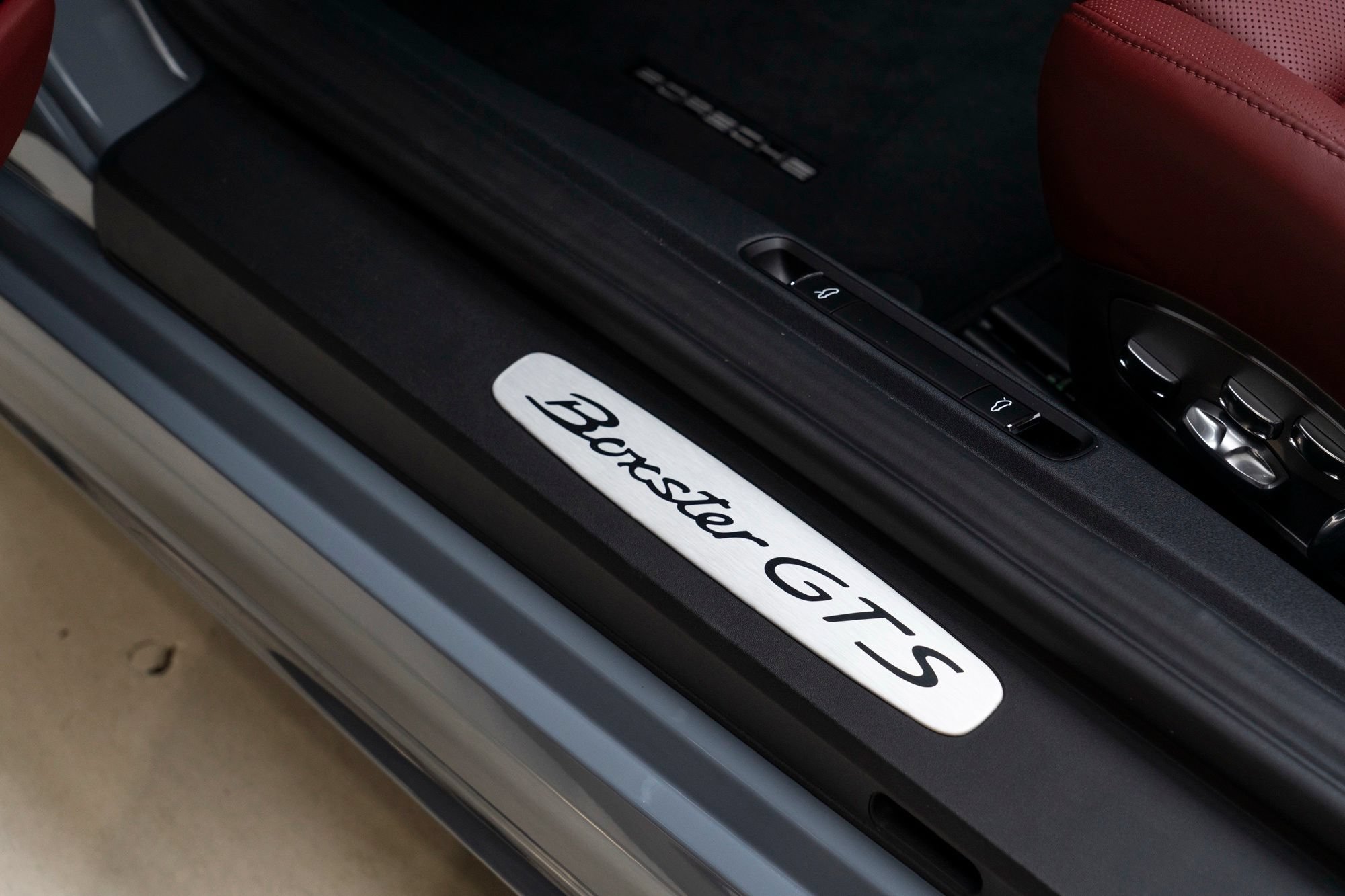 Used 2025 Porsche 718 Boxster GTS RWD image 18