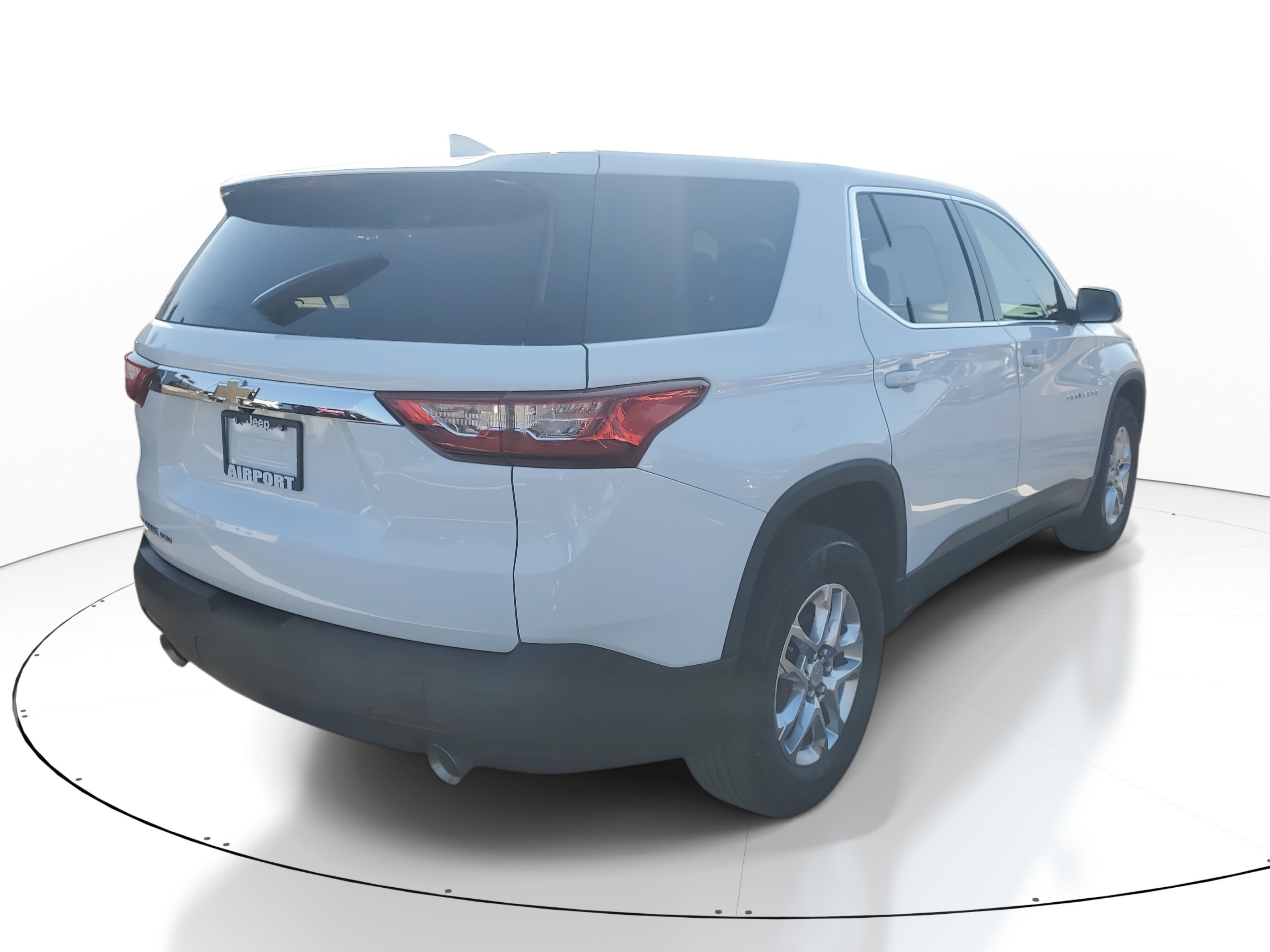 Used 2020 Chevrolet Traverse LS image 5