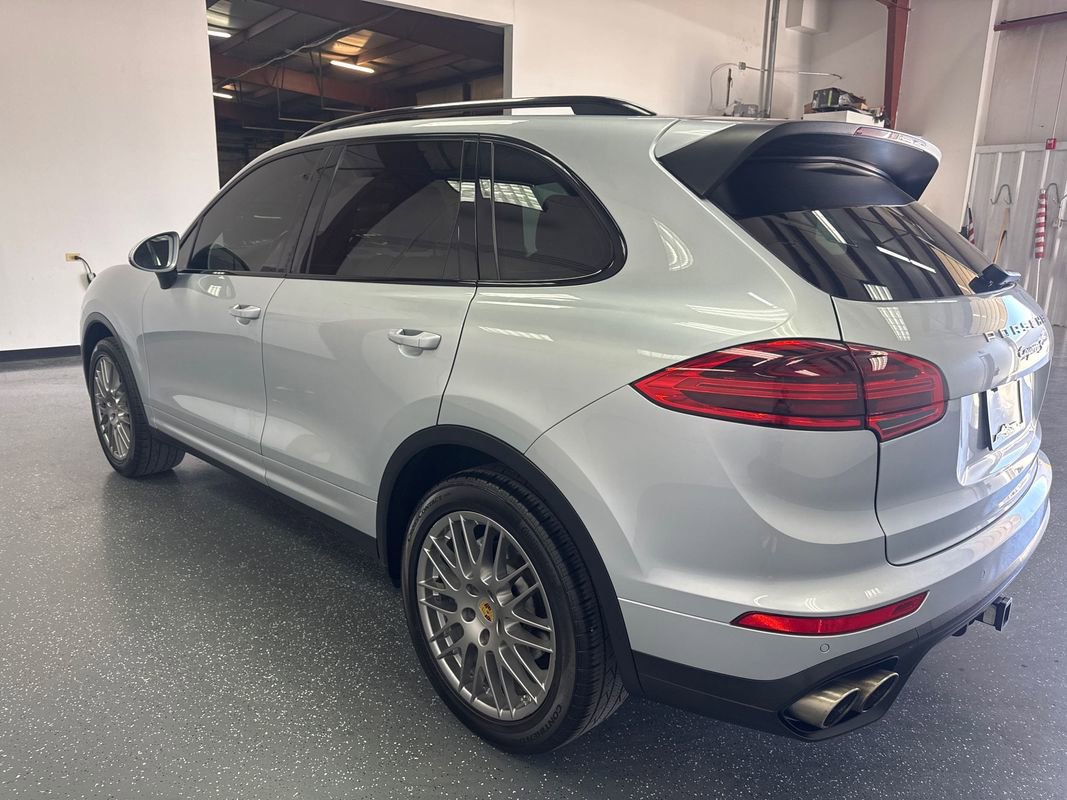 Used 2016 Porsche Cayenne S AWD/4WD image 6