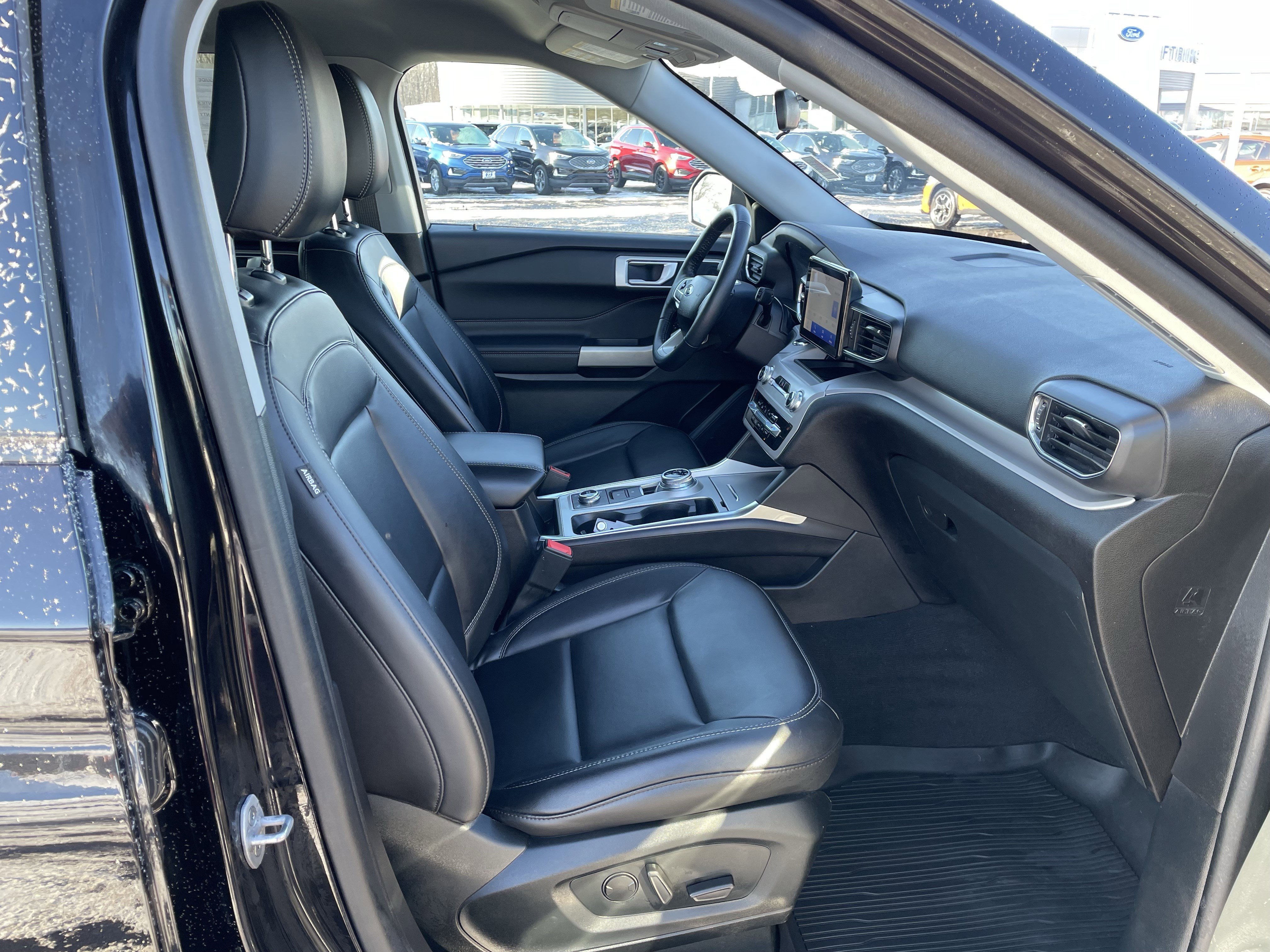 Used 2023 Ford Explorer XLT w/ Equipment Group 202A image 37