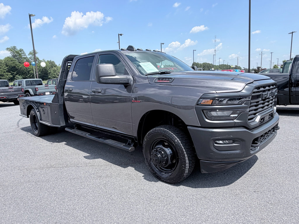 Used 2025 RAM 3500 Tradesman AWD/4WD image 2