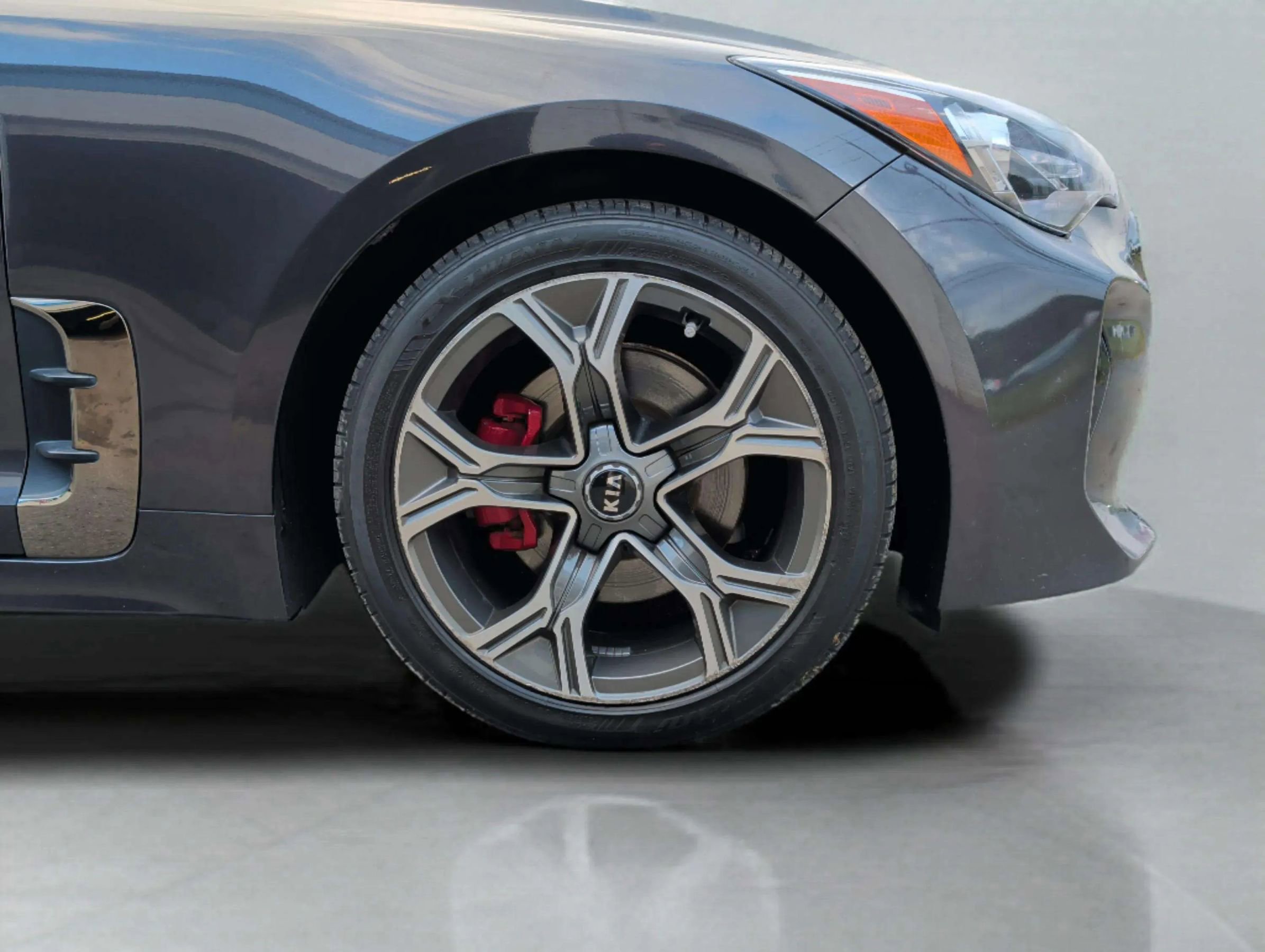 Used 2020 Kia Stinger GT-Line w/ Sun & Sound Package image 30
