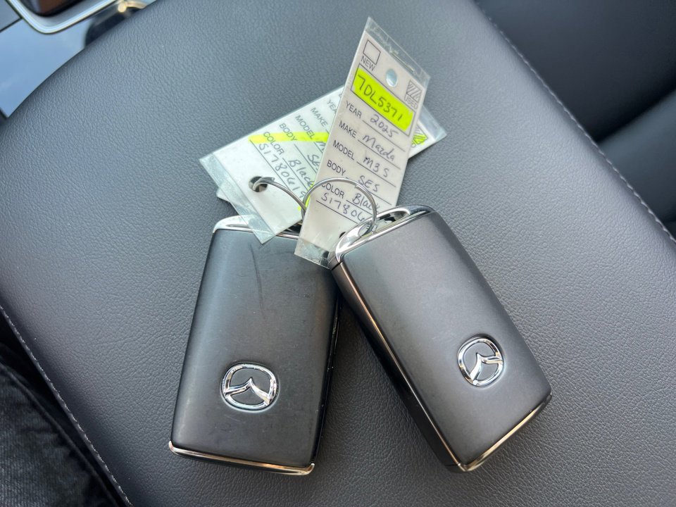 Certified 2025 MAZDA MAZDA3 s image 35