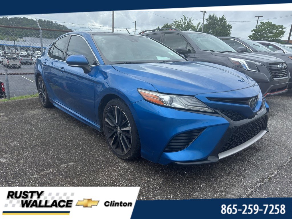 Used 2019 Toyota Camry XSE FWD image 1