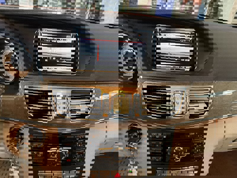 Used 2014 Mercedes-Benz E 350 4MATIC Sedan image 15