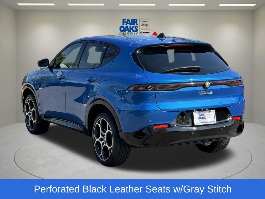 Used 2025 Alfa Romeo Tonale w/ Premium Package AWD/4WD image 10