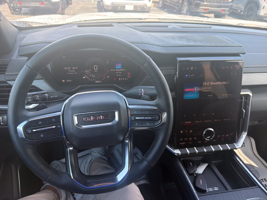 Used 2024 GMC Acadia Elevation w/ Luxury Package FWD image 16