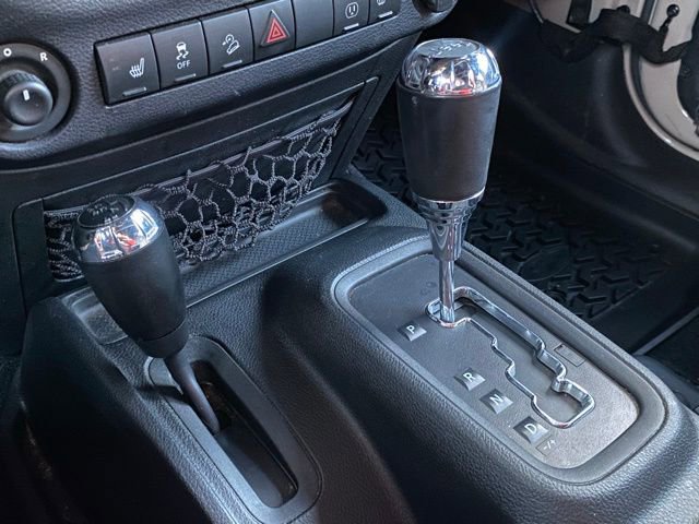 Used 2016 Jeep Wrangler Unlimited Rubicon w/ Dual Top Group image 33