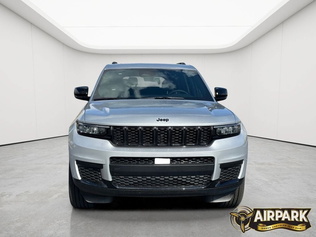 New 2025 Jeep Grand Cherokee L Altitude AWD/4WD image 5