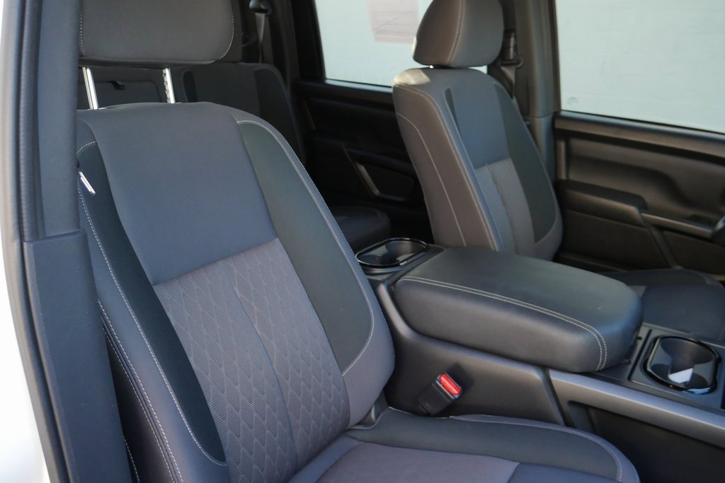 Used 2023 Nissan Titan SV w/ SV Convenience Package image 22