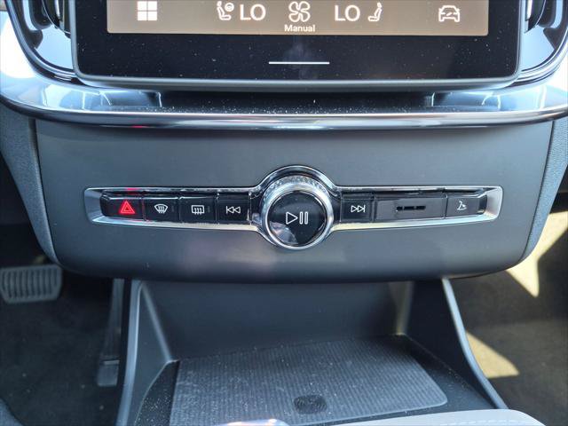 New 2026 Volvo XC90 B6 Plus w/ Protection Package AWD/4WD image 9