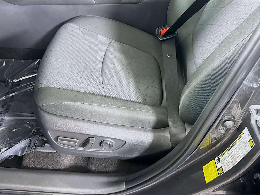 Certified 2025 Toyota RAV4 XLE AWD/4WD image 24