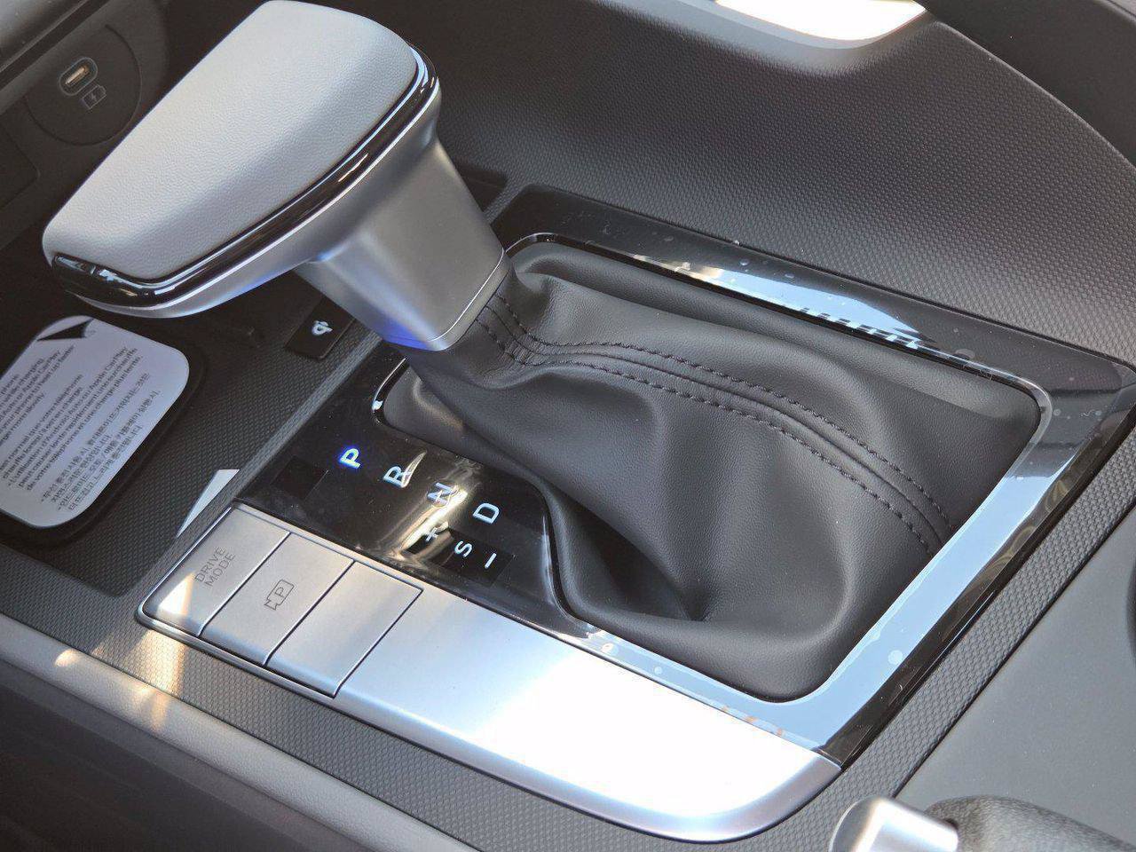 New 2026 Hyundai Elantra Sport FWD image 61
