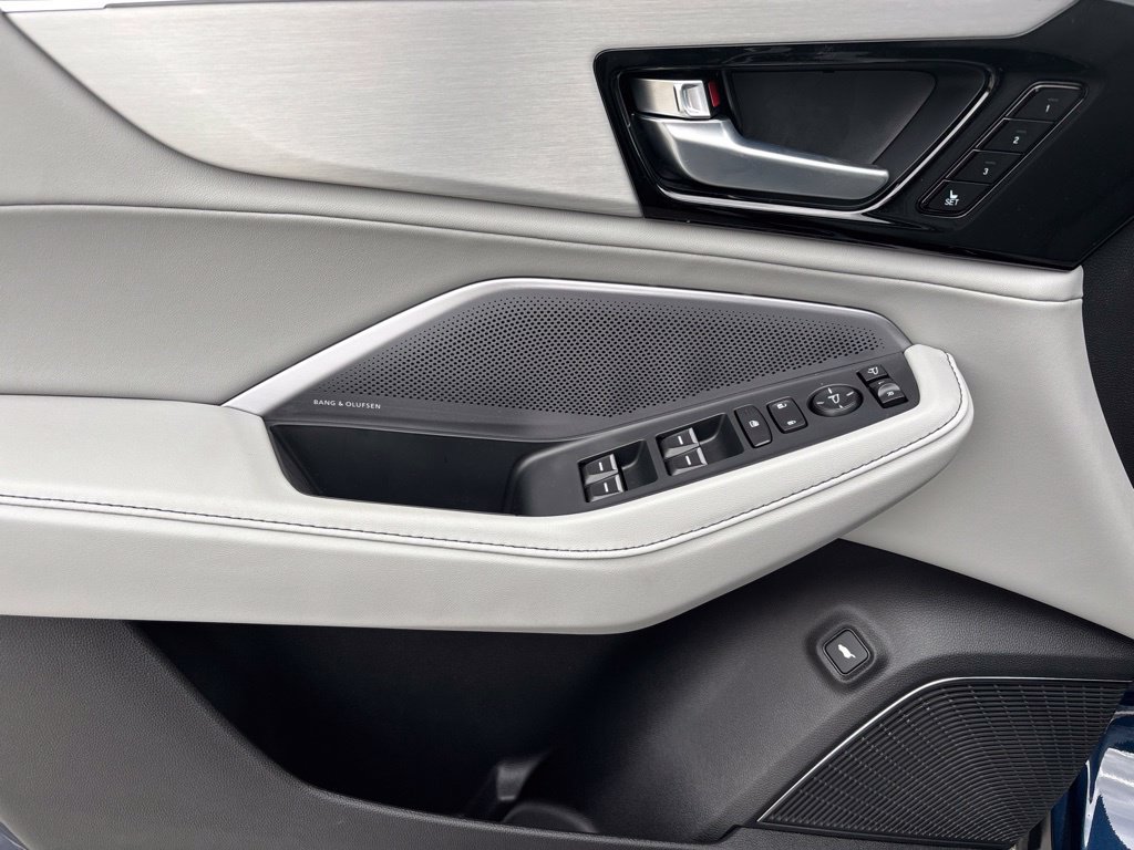 New 2026 Acura MDX w/ Technology Package FWD image 17