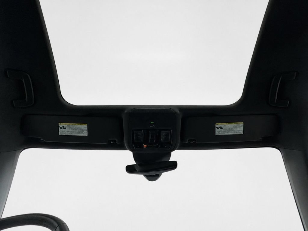 Certified 2025 Volkswagen ID.4 Pro S Plus AWD/4WD image 31