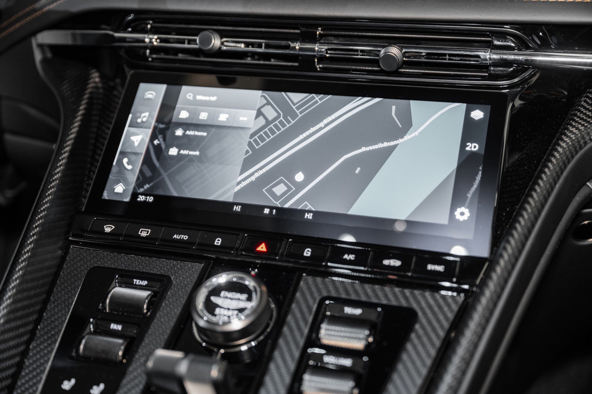 Used 2025 Aston Martin DB12 Coupe image 23