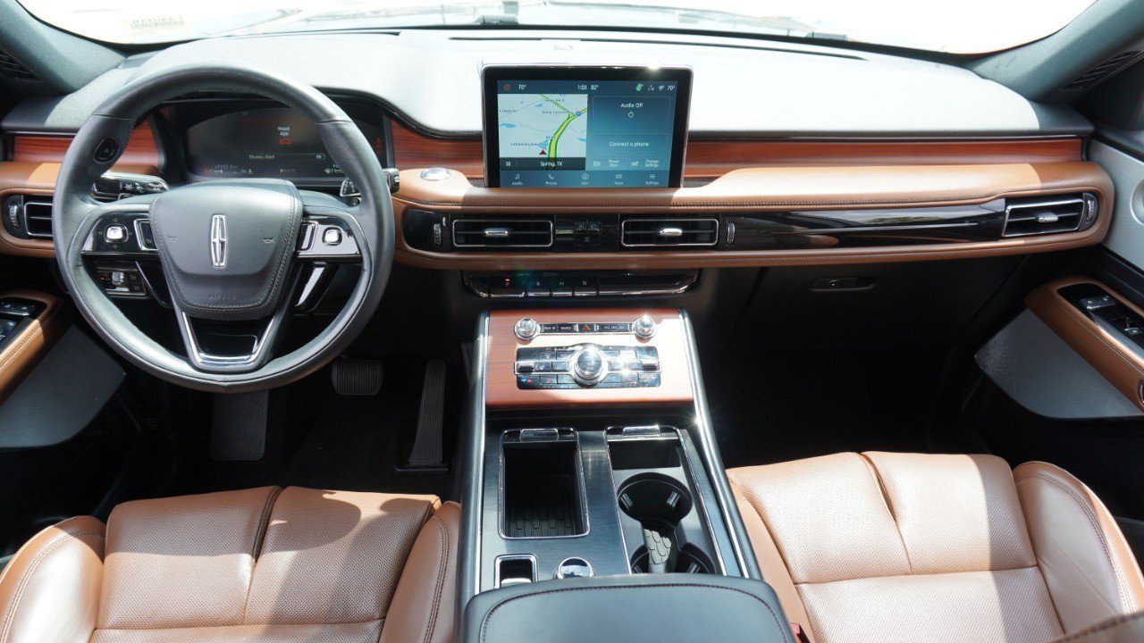 Used 2021 Lincoln Aviator Grand Touring w/ Equipment Group 302A AWD/4WD image 29