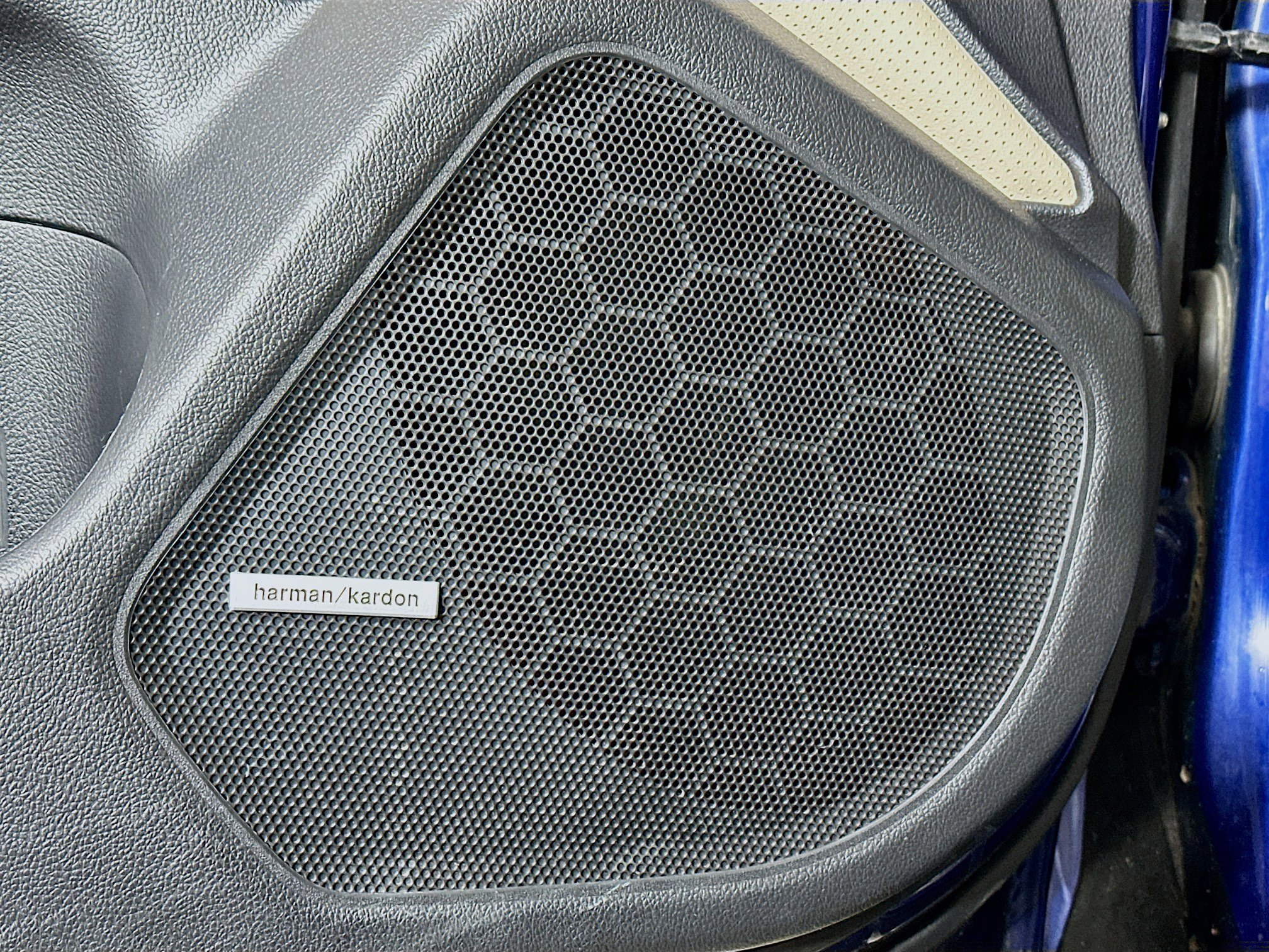 Used 2015 Subaru Outback 3.6R Limited image 19