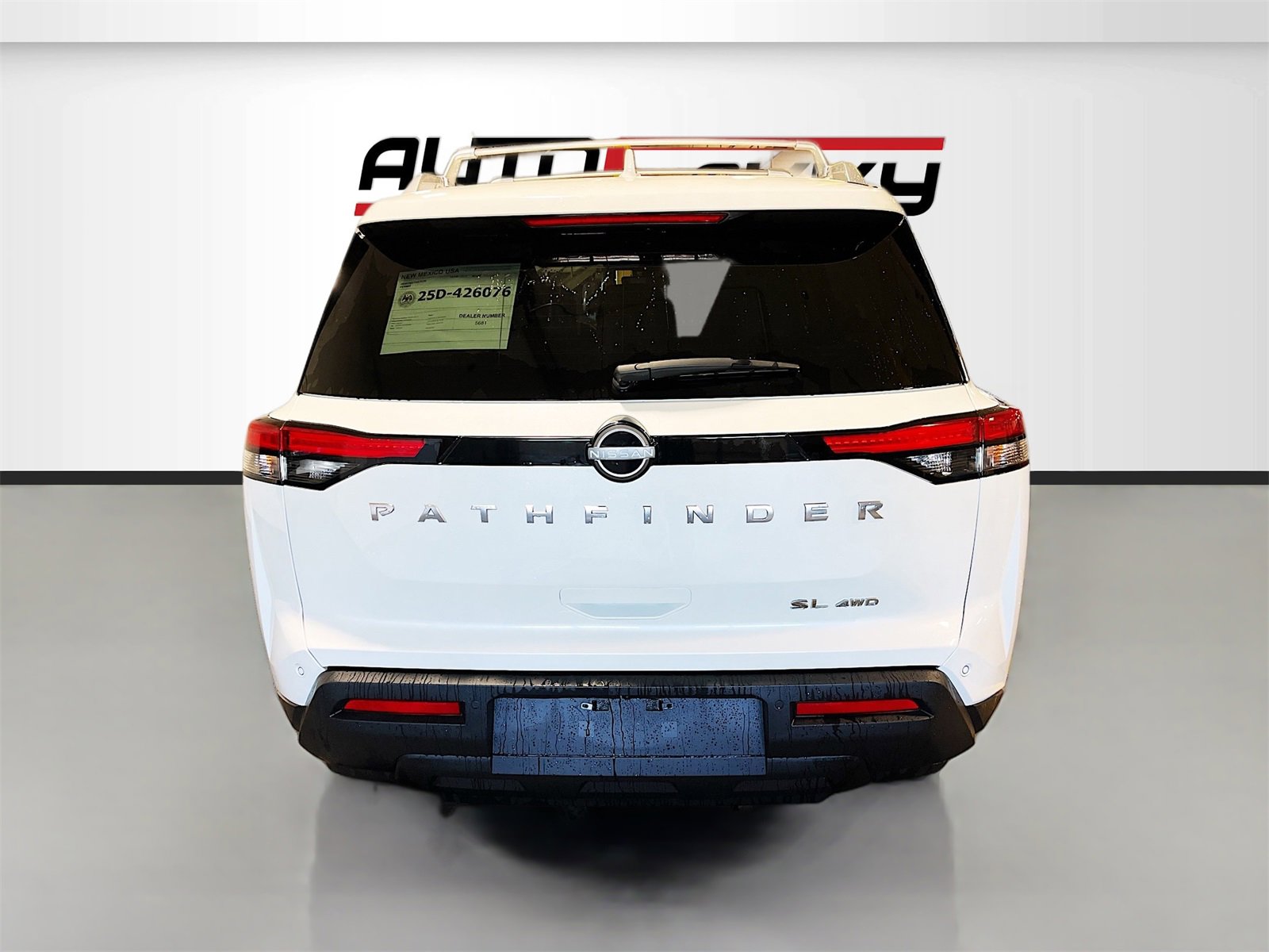 Used 2023 Nissan Pathfinder SL image 6