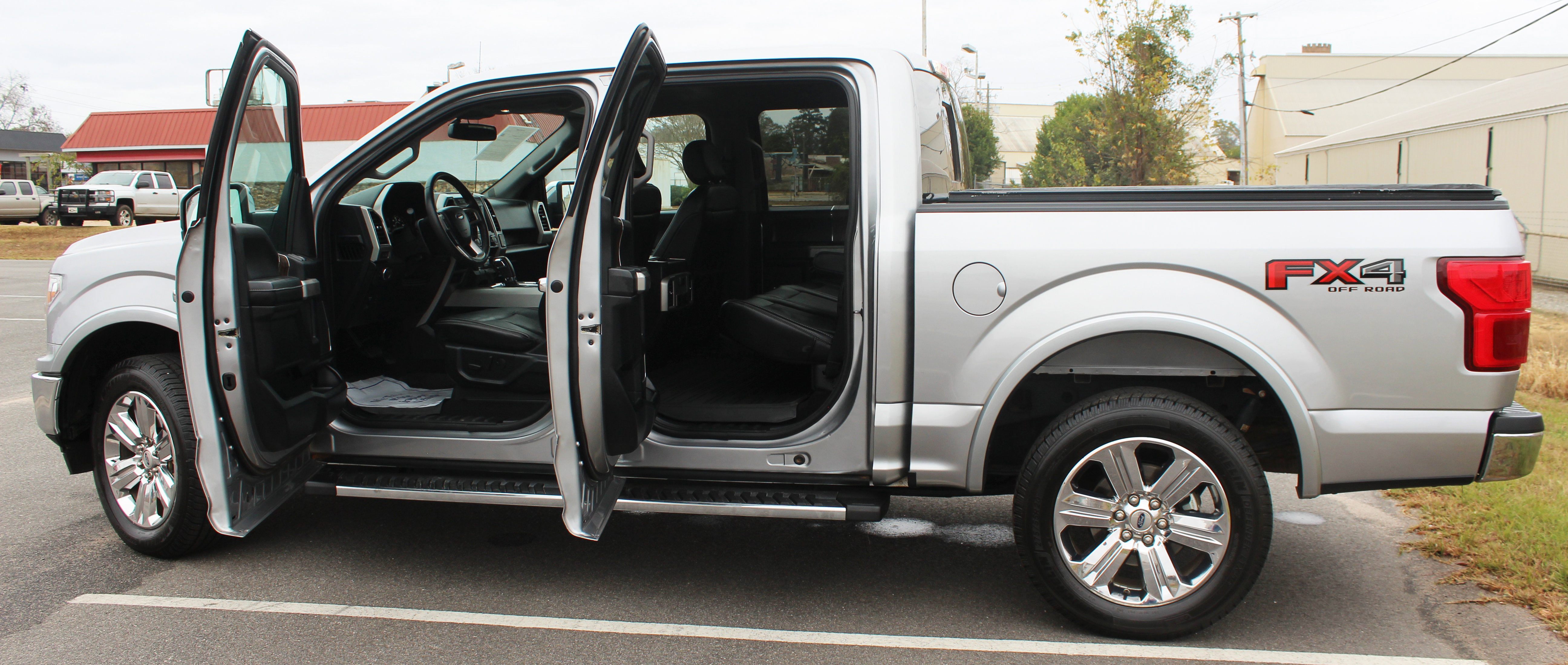 Used 2020 Ford F150 Lariat image 6