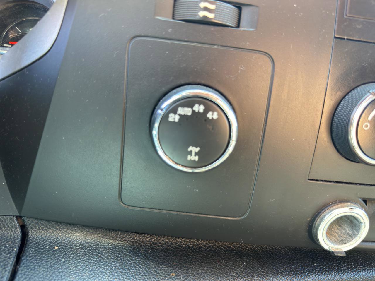 Used 2012 Chevrolet Silverado 1500 LT image 31