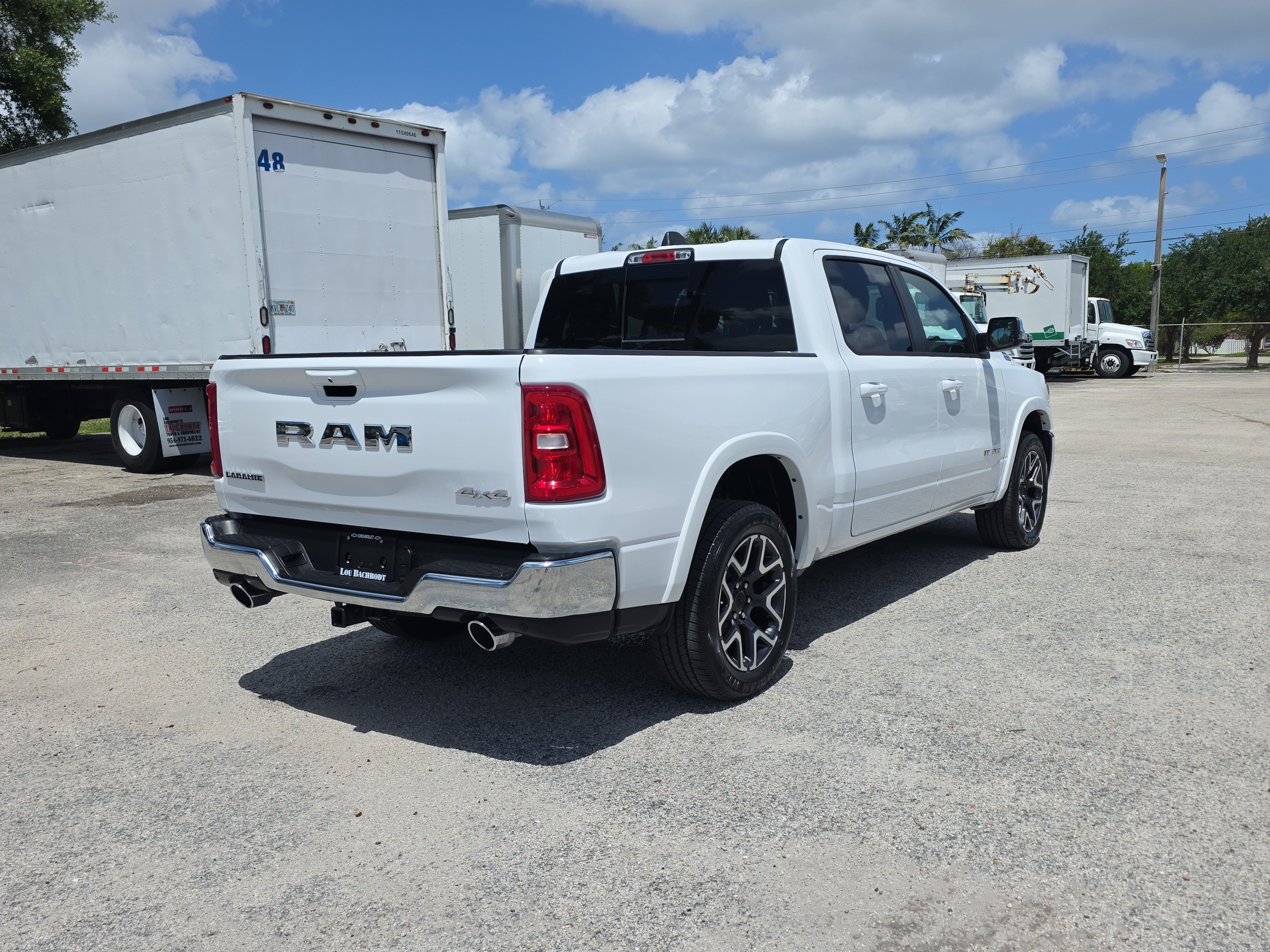 Used 2026 RAM 1500 Laramie AWD/4WD image 7