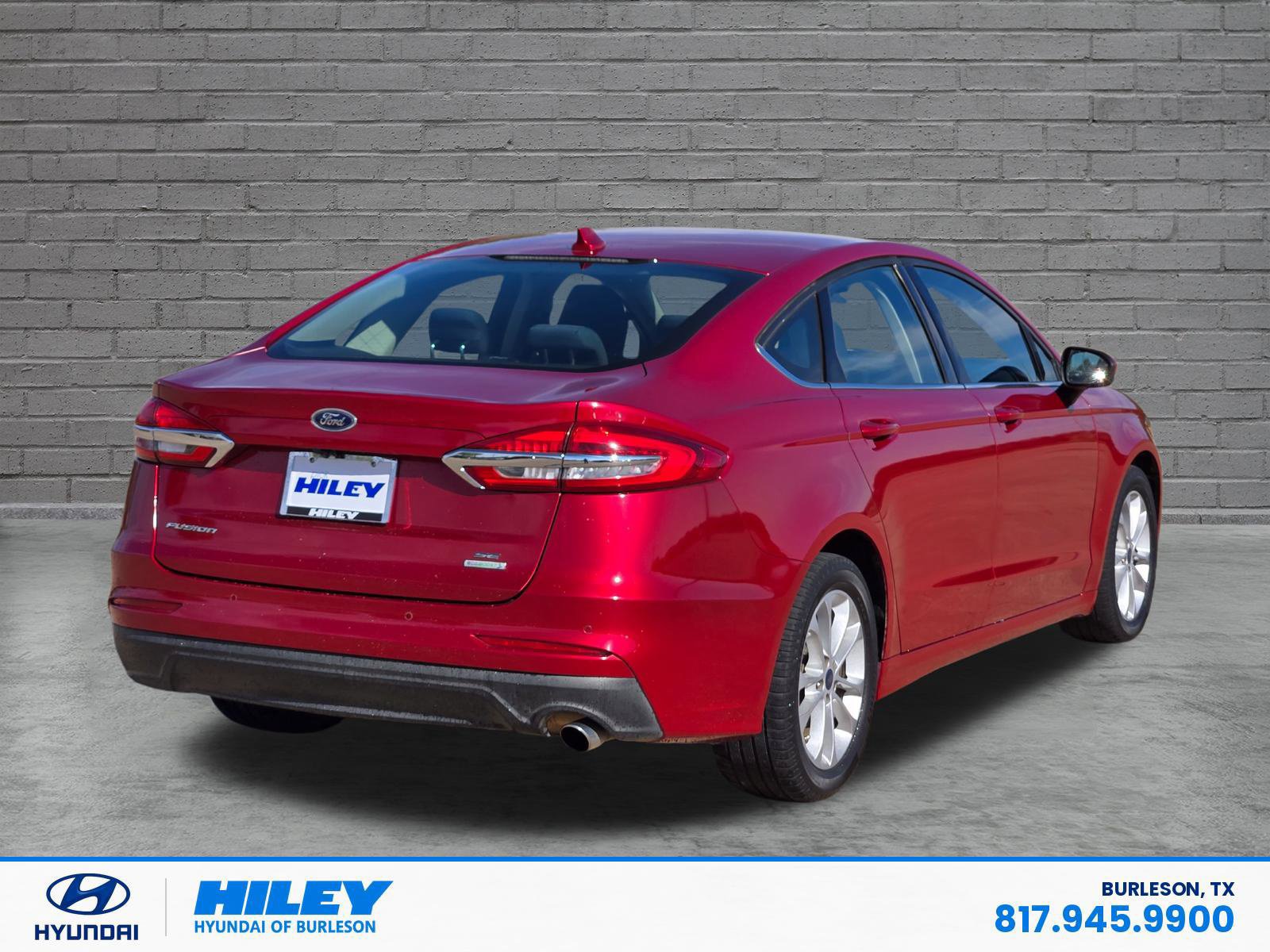 Used 2020 Ford Fusion SE FWD image 4