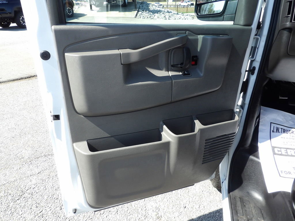 Used 2021 Chevrolet Express 3500 w/ Driver Convenience Package image 14