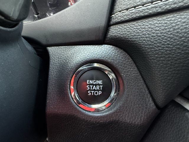 Used 2025 Toyota RAV4 XLE FWD image 23