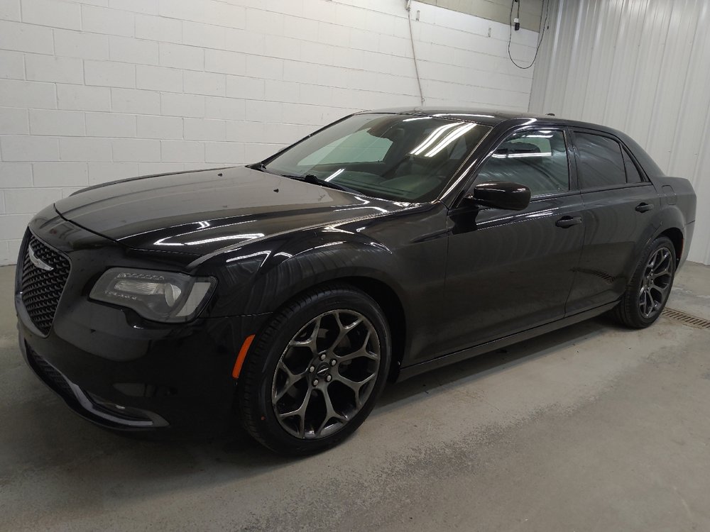 Used 2017 Chrysler 300 S image 2