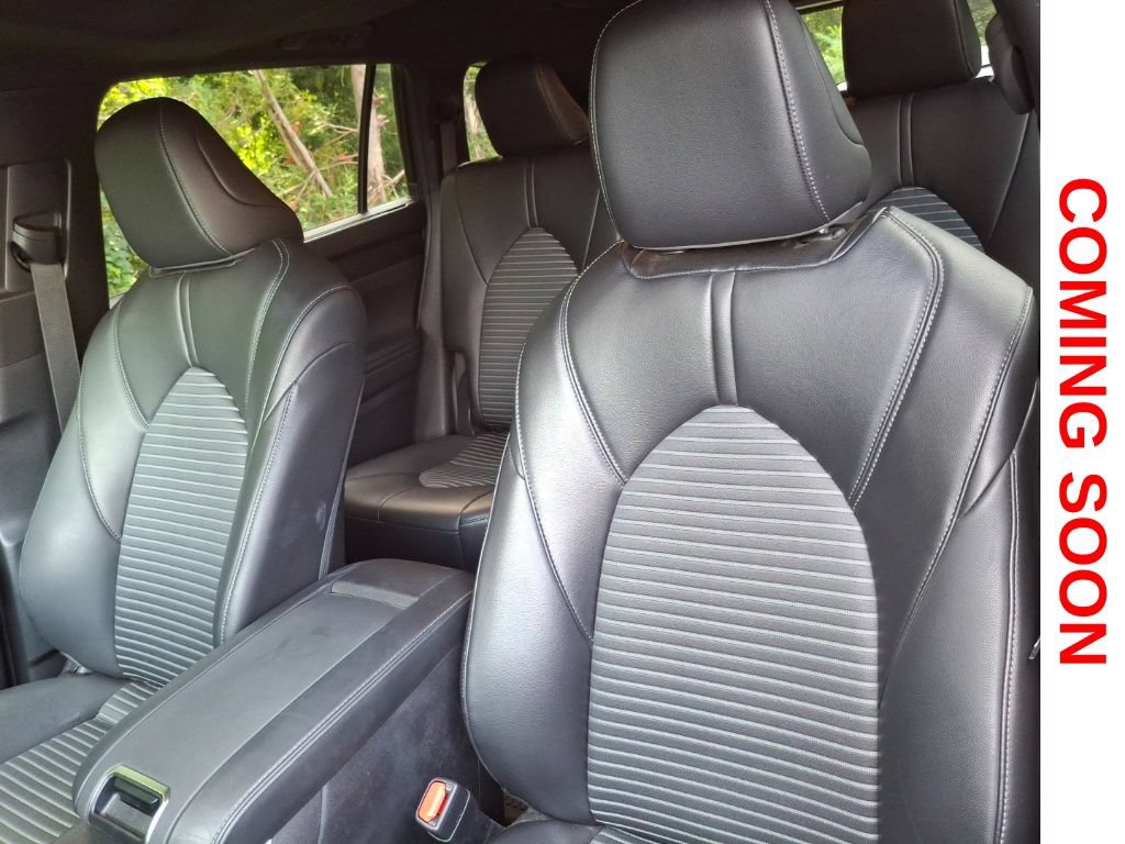 Used 2024 Toyota Highlander XSE AWD/4WD image 13