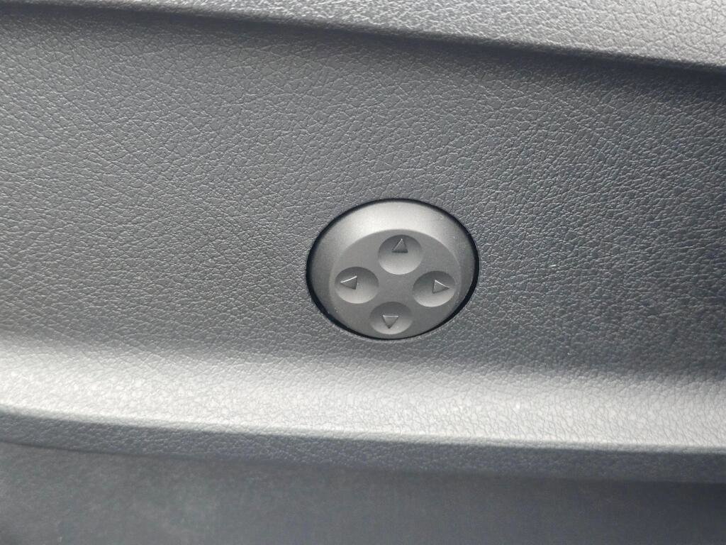 New 2026 Mercedes-Benz GLB 250 4MATIC image 37