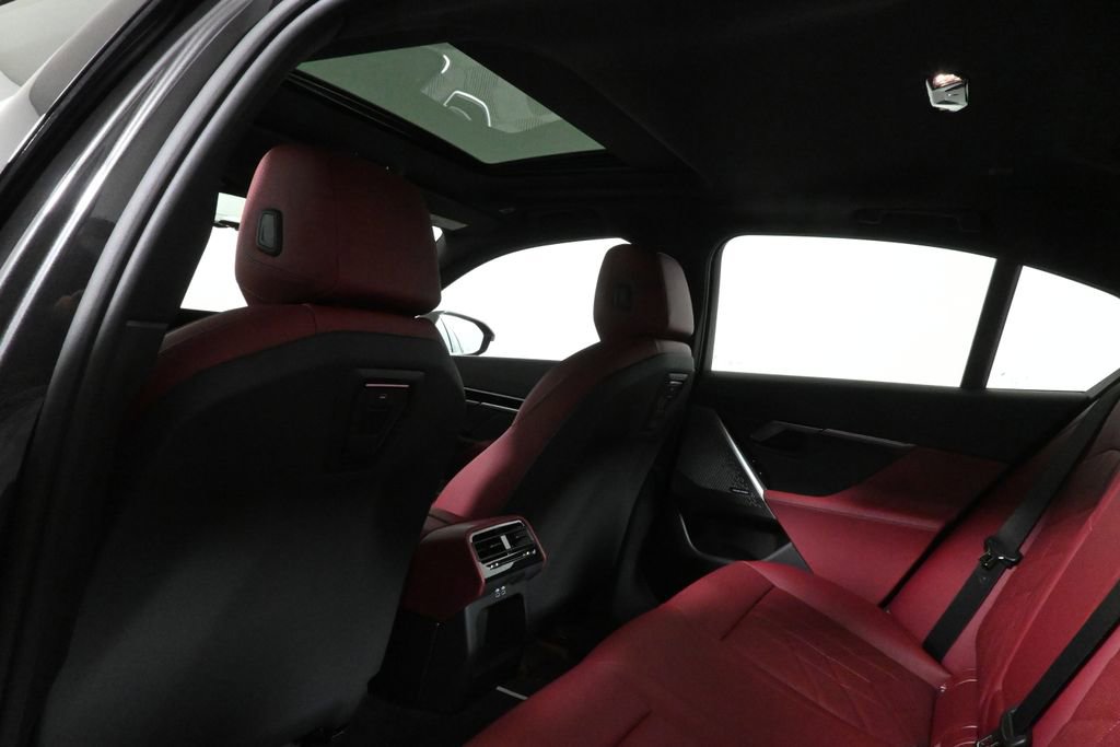 Used 2026 BMW 530i xDrive w/ Premium Package image 31