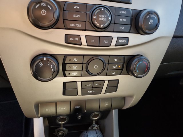 Used 2008 Ford Focus SES FWD image 27