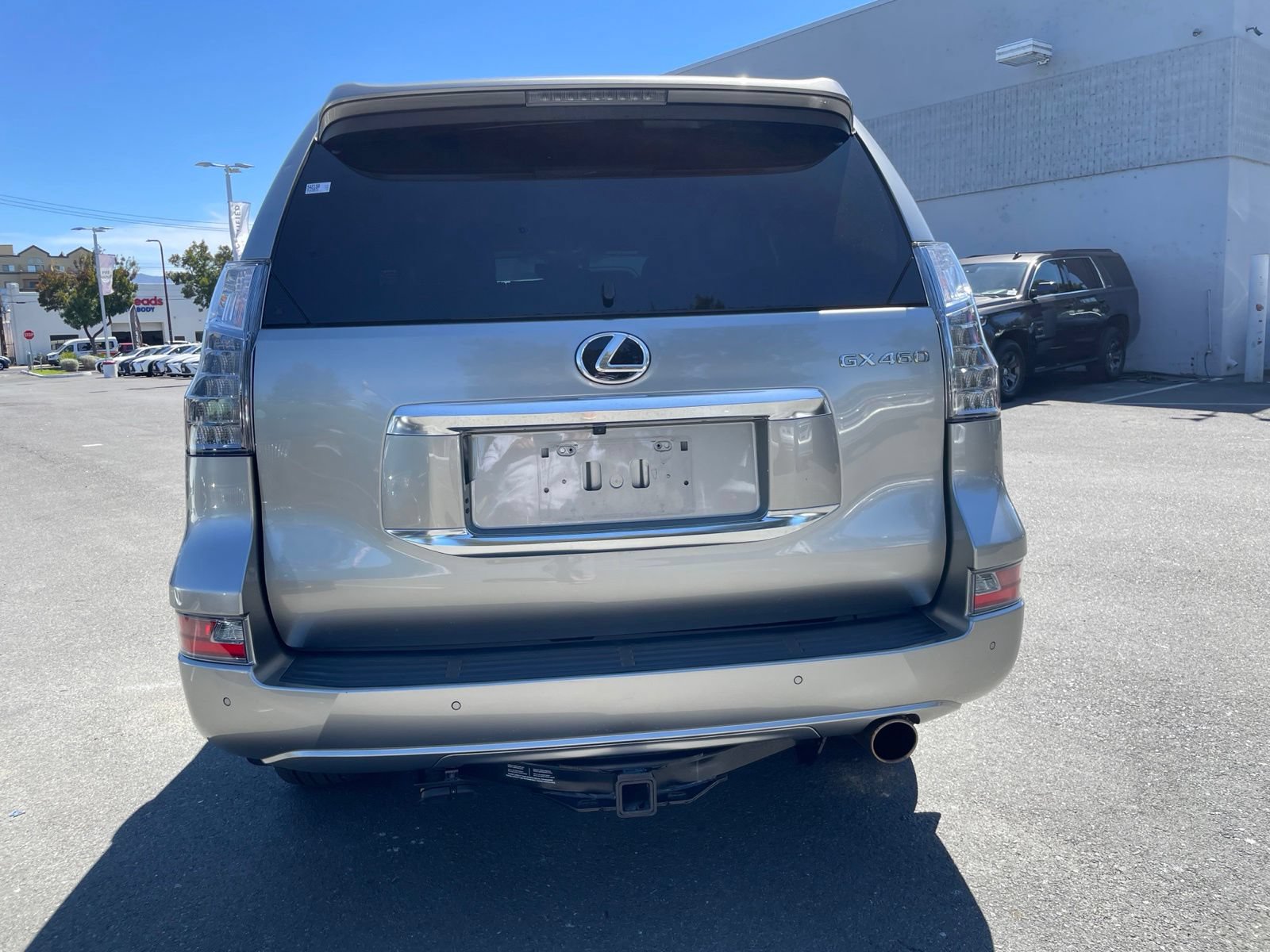 Used 2023 Lexus GX 460 Premium w/ Premium Package AWD/4WD image 7