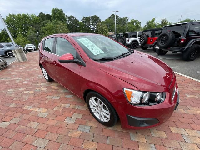 Used 2016 Chevrolet Sonic LT w/ Fun and Sun Package FWD image 38