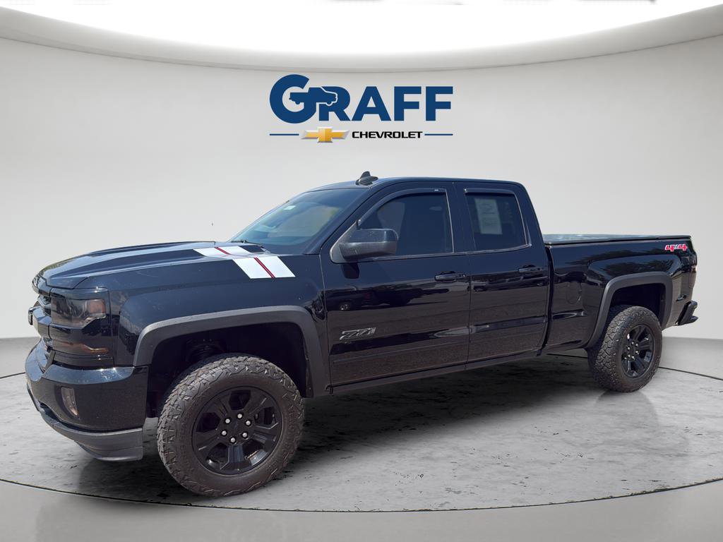 Used 2017 Chevrolet Silverado 1500 LT w/ Midnight Edition AWD/4WD video 2