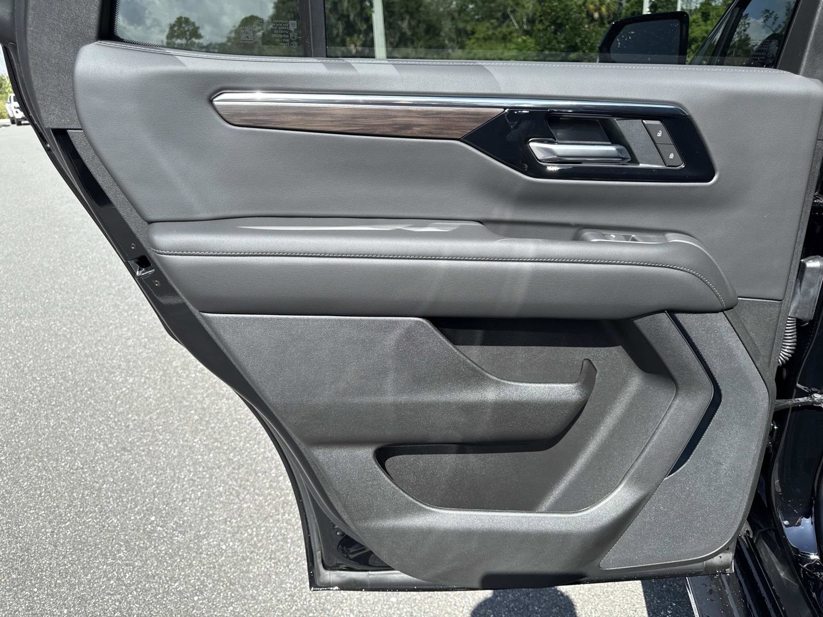 New 2025 Chevrolet Tahoe LS RWD image 9