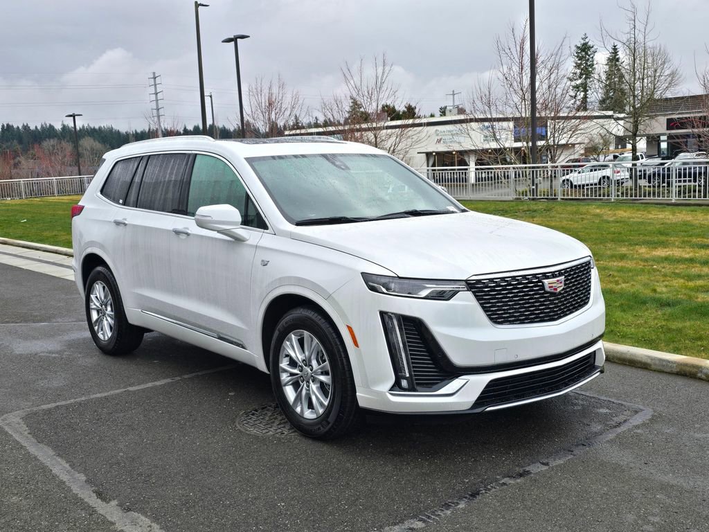 Used 2025 Cadillac XT6 Luxury image 7