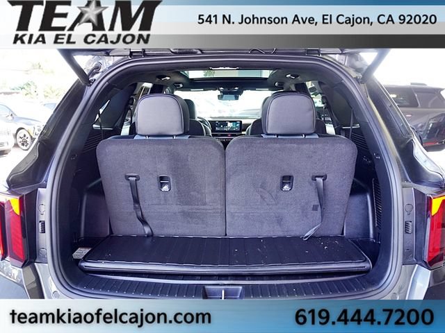 Certified 2025 Kia Sorento SX Prestige AWD/4WD image 13