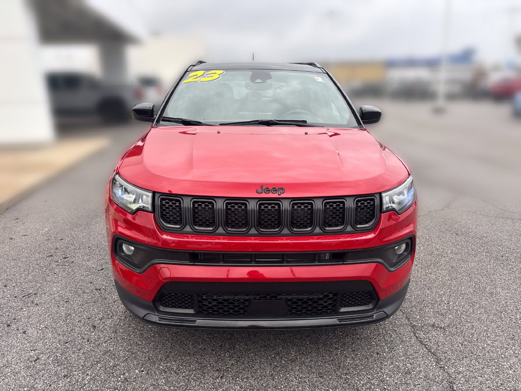 Used 2023 Jeep Compass Latitude w/ Sun and Sound Group AWD/4WD image 12
