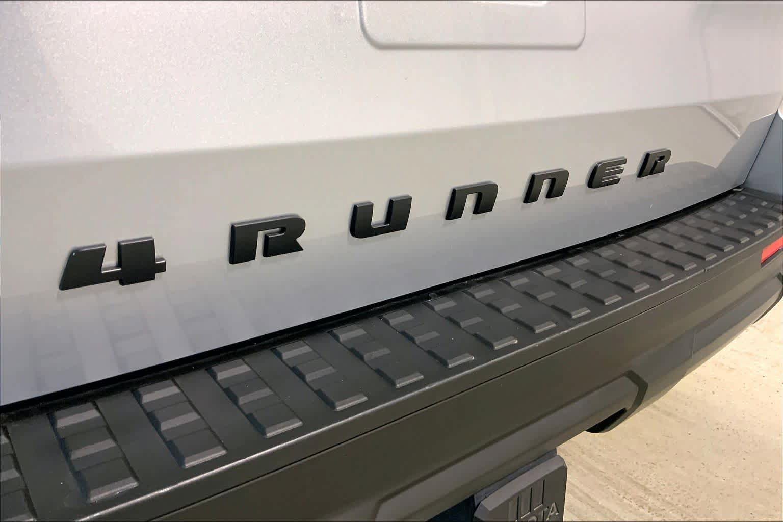Used 2025 Toyota 4Runner SR5 image 29