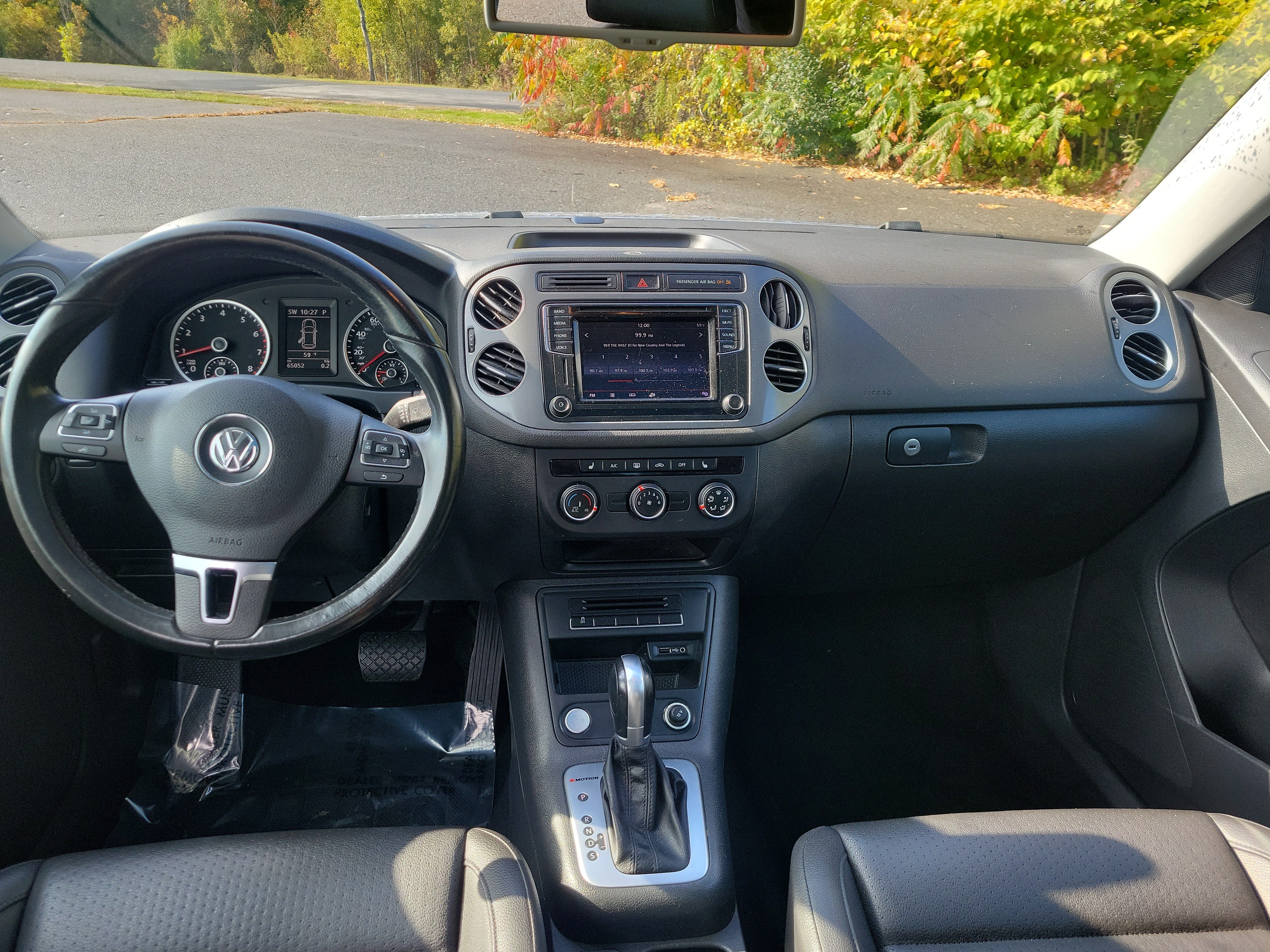 Used 2017 Volkswagen Tiguan Wolfsburg Edition AWD/4WD image 18