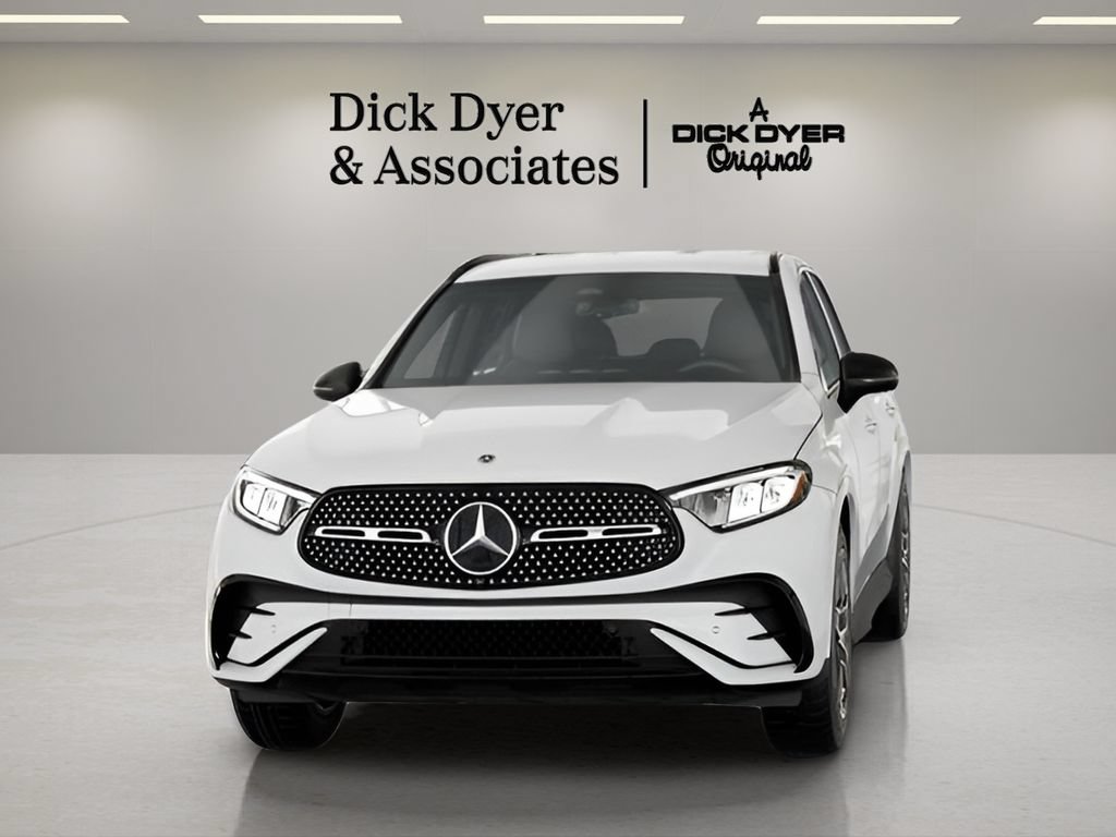 Used 2026 Mercedes-Benz GLC 300 image 38