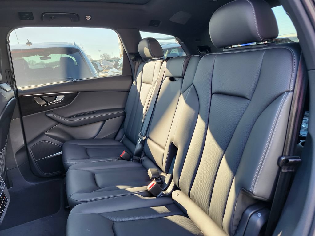 New 2026 Audi Q7 3.0T Premium Plus AWD/4WD image 15