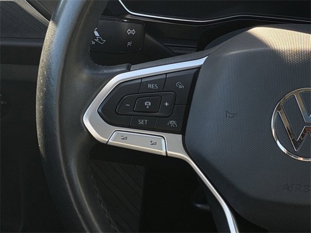 Used 2024 Volkswagen Jetta SE image 12