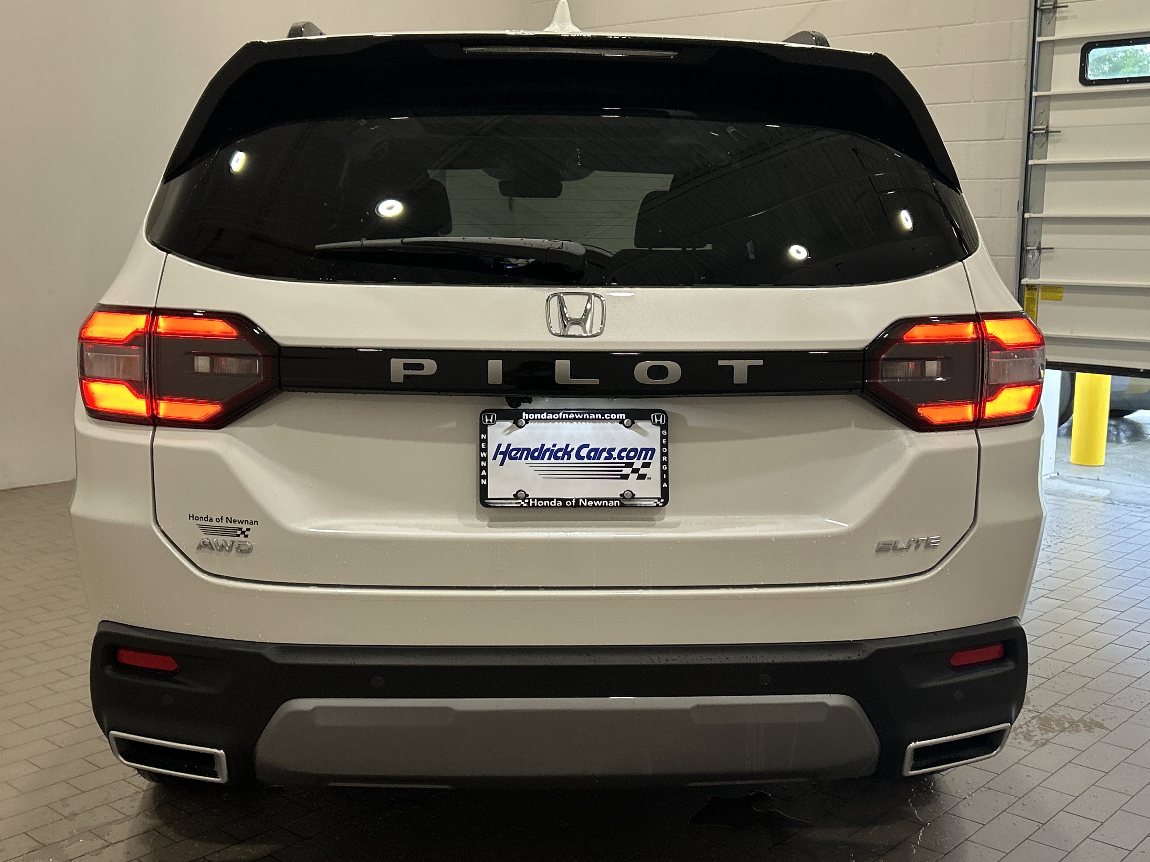 Used 2026 Honda Pilot Elite image 8
