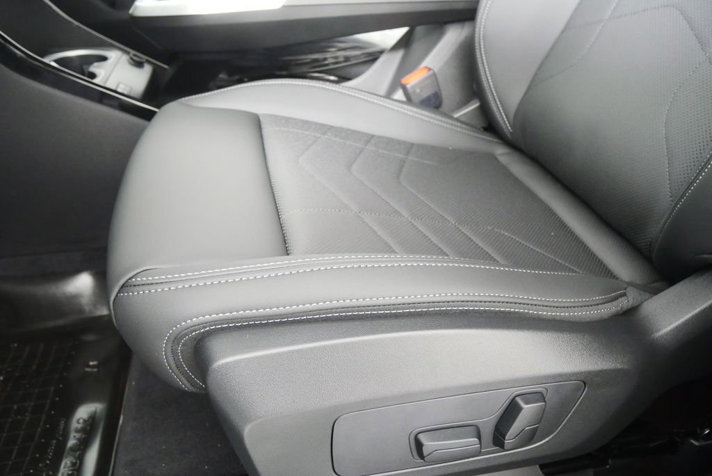 Used 2025 BMW X1 xDrive28i w/ Convenience Package AWD/4WD image 9